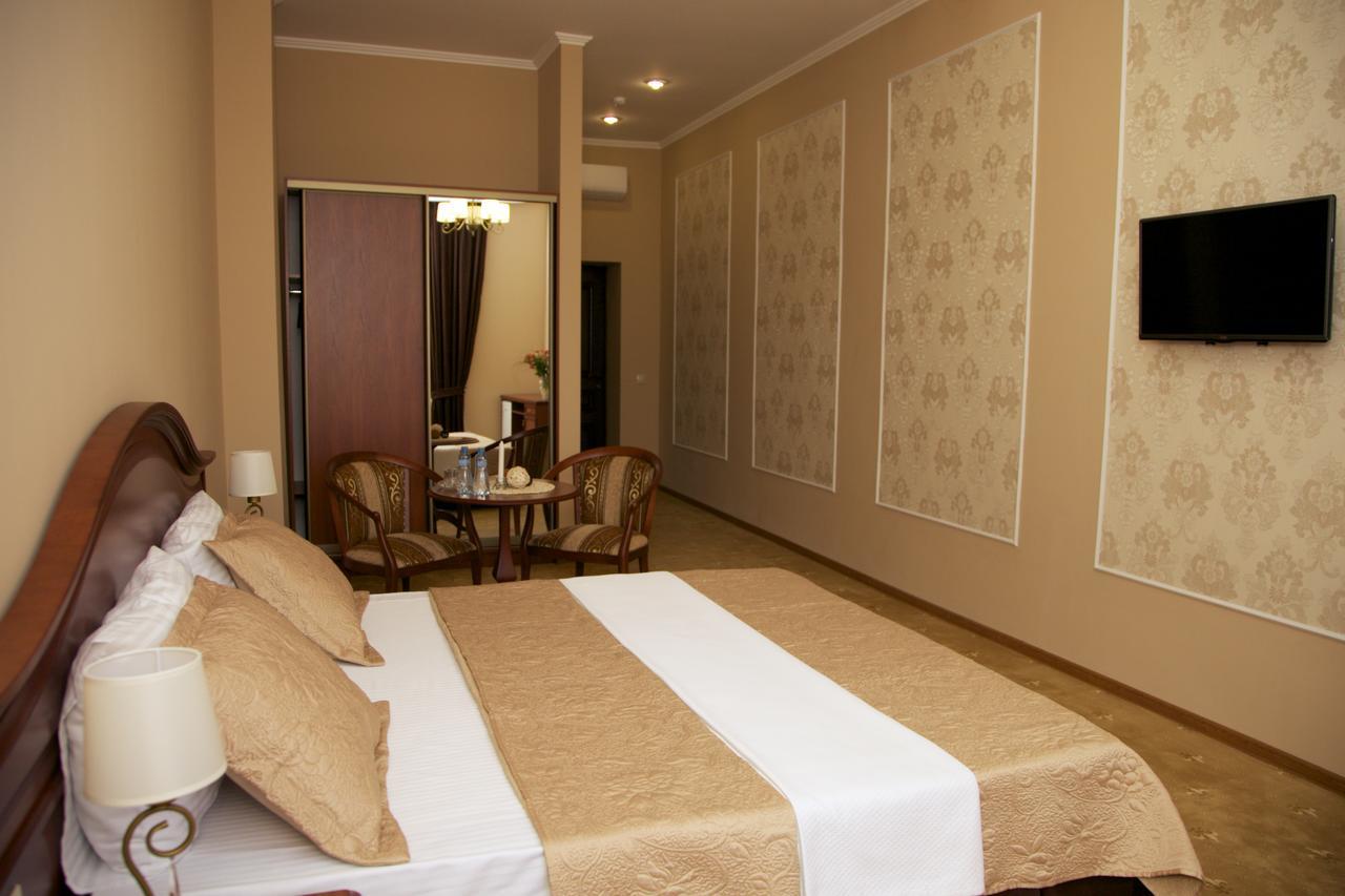 Dioskuria Hotel Sukhumi Eksteriør bilde